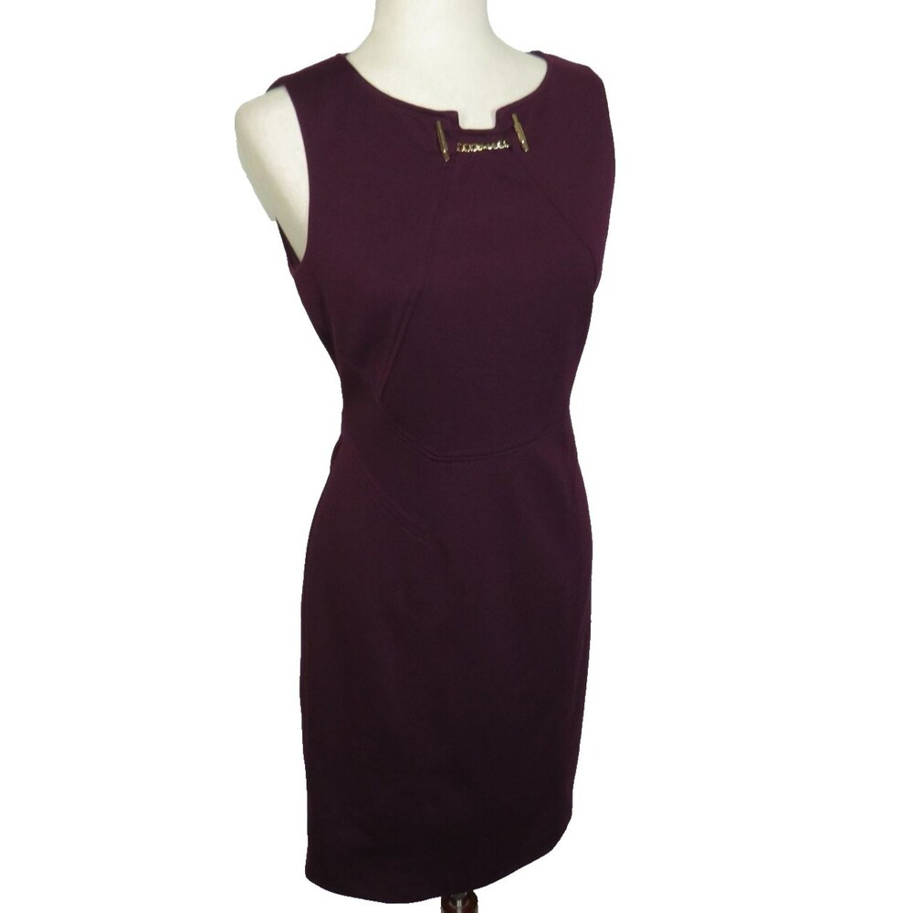 Ivanka Trump Plum Sleeveless Sheath Dress With Chain Detail Size 8 - Picture 3 of 7